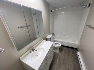 Fountainview West Bathroom.