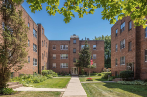 789 West Ferry Apartments in Buffalo, New York. 1 and 2-bedroom apartments for rent.