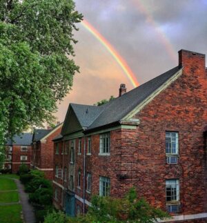 Apartments for rent in Buffalo, NY. Canterbury Court Apartments.
