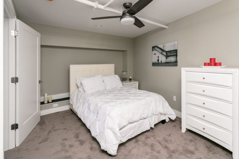 barker_005 Glendale Realty Services Group LLC