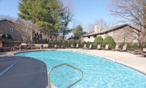 Apartments in Winston Salem, NC. 1 and 2-bedroom apartments for rent in Winston-Salem at Hunt Club on Echo Glen Drive!