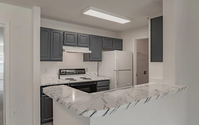 the-grove-at-cary-park | Glendale Realty Services Group LLC