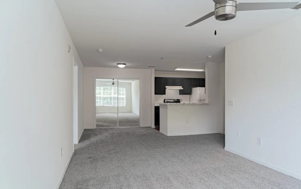 the-grove-at-cary-park_002 | Glendale Realty Services Group LLC