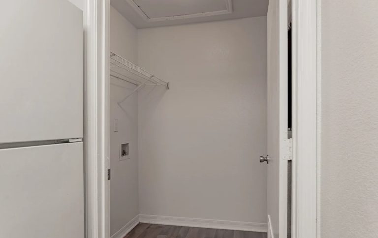 the-grove-at-cary-park_004 (2) | Glendale Realty Services Group LLC
